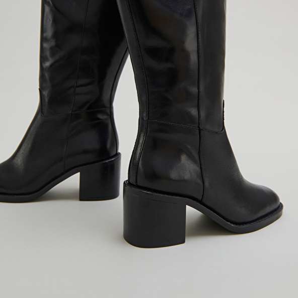 Knee-high boots in black leather calf size M | BONNIE
