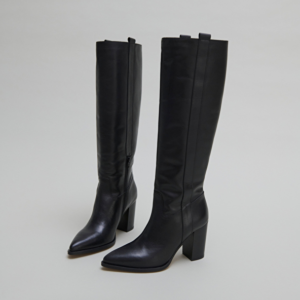 Bottes à hauts talons et bouts pointus in black leather | PECHE