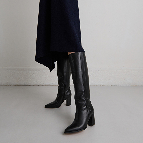Bottes à hauts talons et bouts pointus in black leather | PECHE