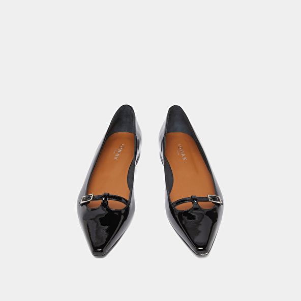 Ballerines à bouts pointus et boucles aj... in black patent | dante