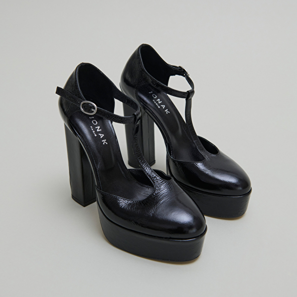 Salomés à talons hauts in black shiny leather | VANCO