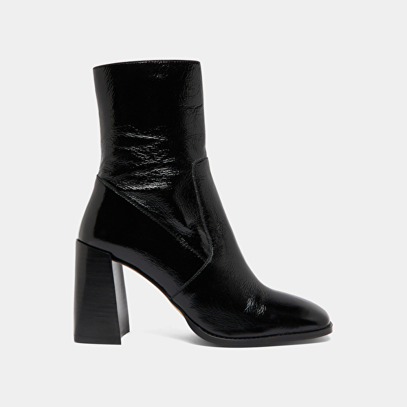 Heeled ankle boots with square toes in black shiny leather | VIDAL