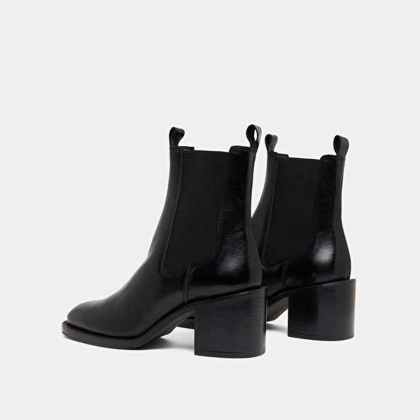 Bottines à talons et élastiques in black leather | BERTILLE