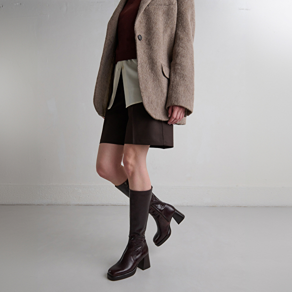 Platform boots in chocolate distressed leather | BETINA