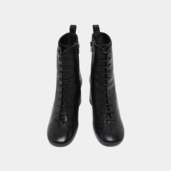 Bottines &agrave; talons et &agrave; lacets in black leather | BOSE