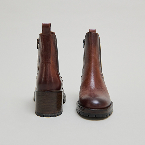 Lowboots with elastic bands in cognac patinated leather | CECILE
