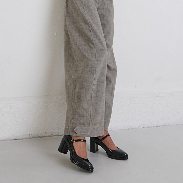 Babies à talons in black patent | DEBRE