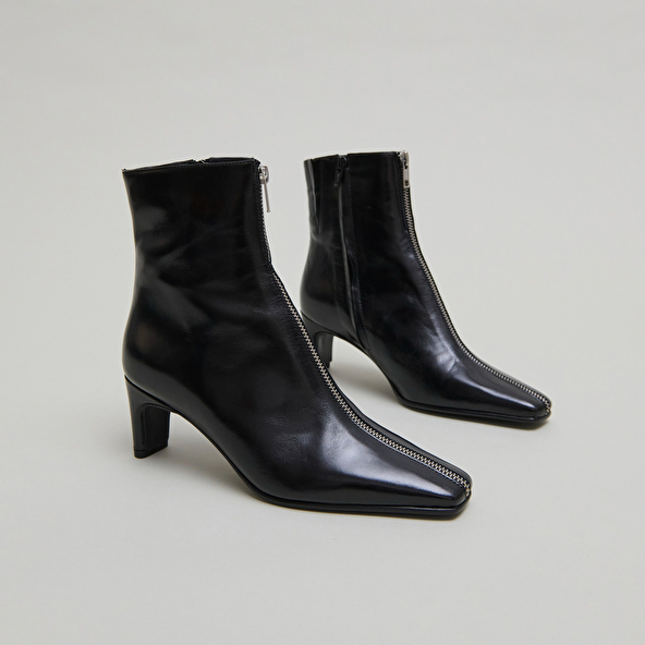 Bottines à talons et fermetures éclairs ... in black leather | DANZA