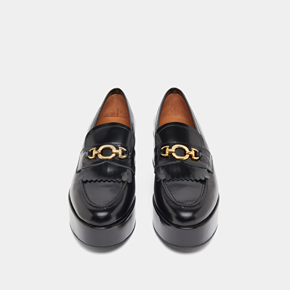 Mocassins à boucles dorées in black glazed leather | DELPHES