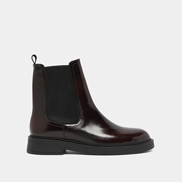 Lowboots with pointed toes in burgundy patinated leather | AGEN