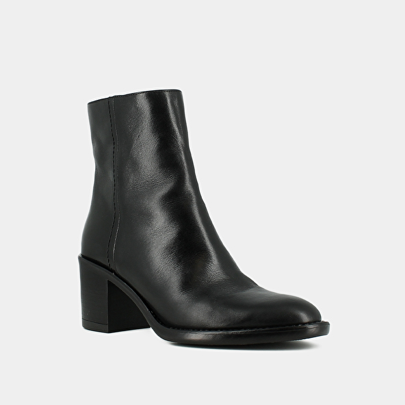Bottines à talons in black leather | CAJUN