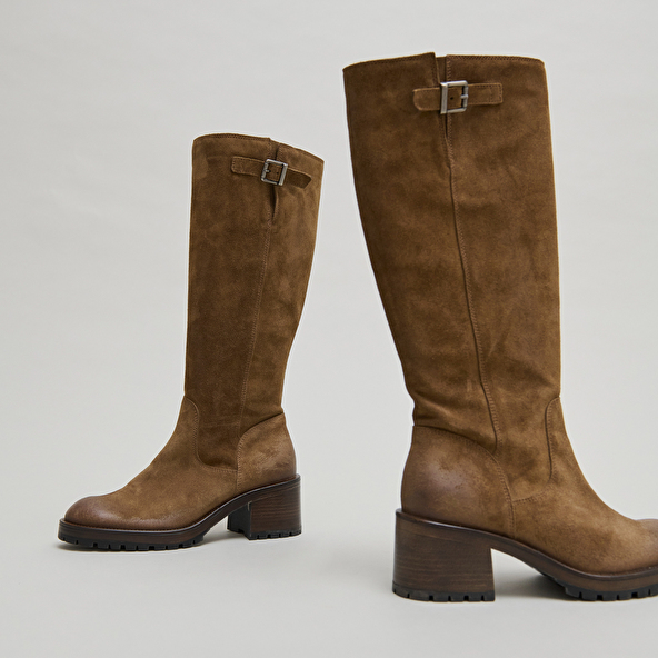 Bottes &agrave; semelles crant&eacute;es in taupe suede | CECILIEN