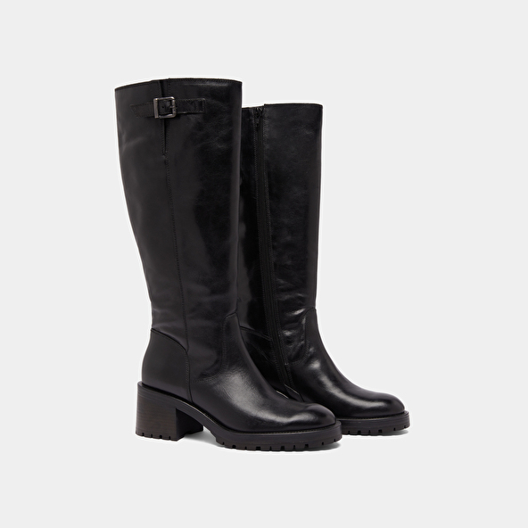 Bottes à semelles crantées in black leather | CECILIEN