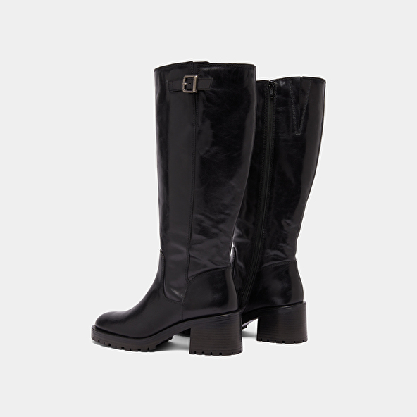 Bottes à semelles crantées in black leather | CECILIEN