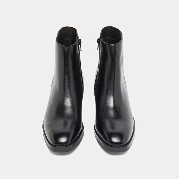 Lowboots with elastics in black leather | GAB