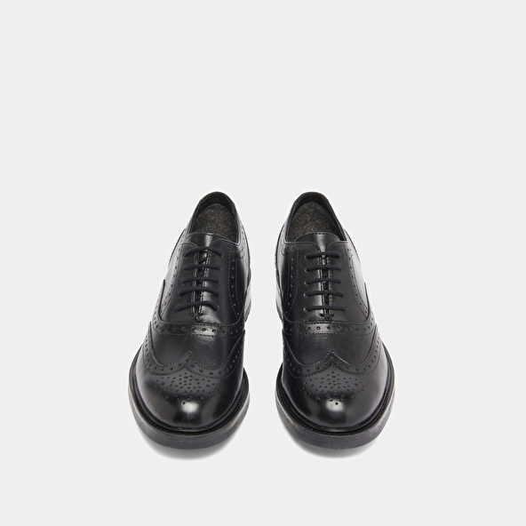 Richelieus à détails ajourés in black leather | GAD