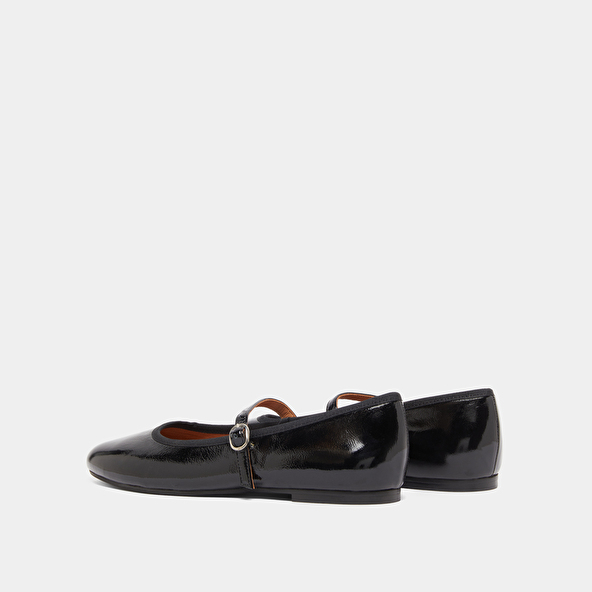 Ballet flats with straps in black pleated patent | DOUCEUR