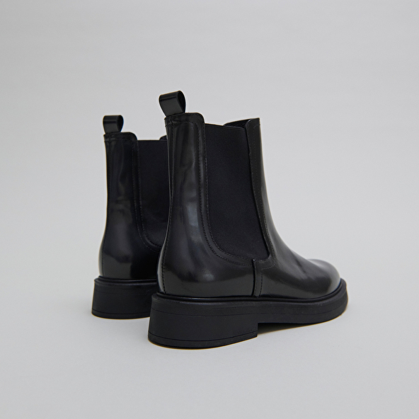 Boots à bouts ronds in grey glazed leather | AGEN