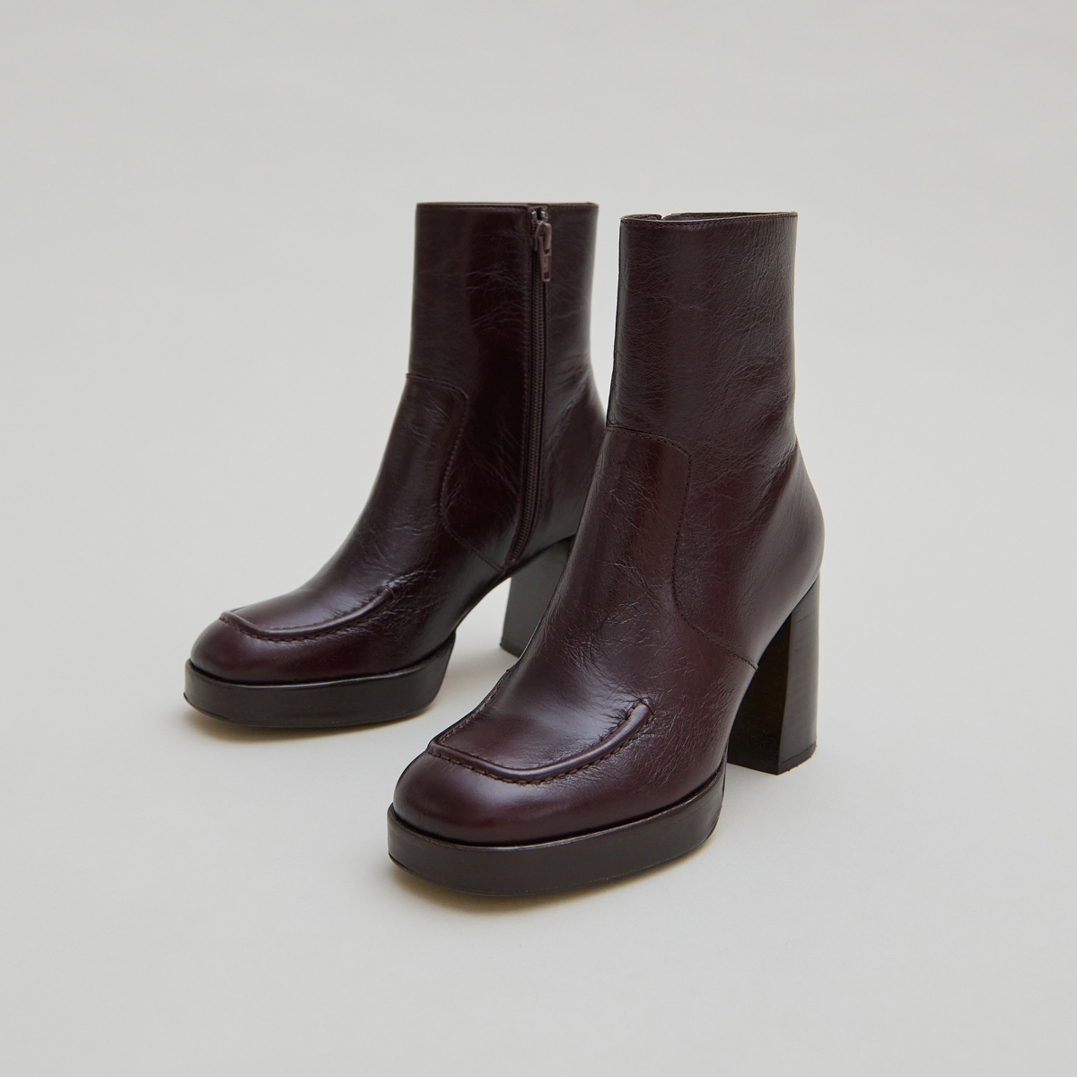 Heeled ankle boots with squared toes in chocolate distressed leather | VERONICA
