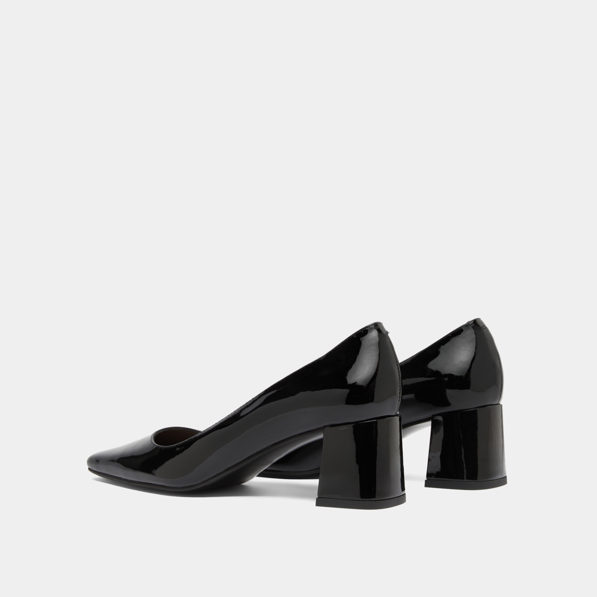 Escarpins à talons recouverts in black patent | DULINA