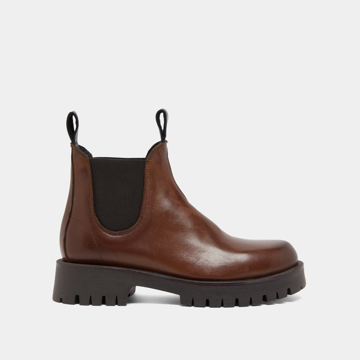 Boots à semelles crantées in brown patinated leather | ROCHE