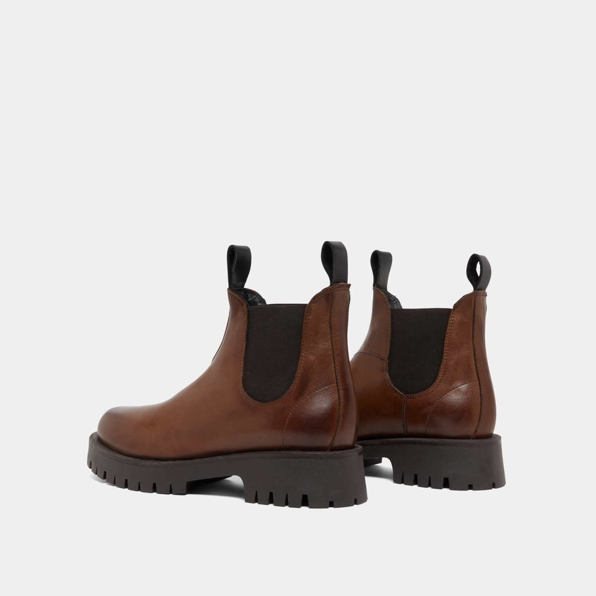 Boots à semelles crantées in brown patinated leather | ROCHE