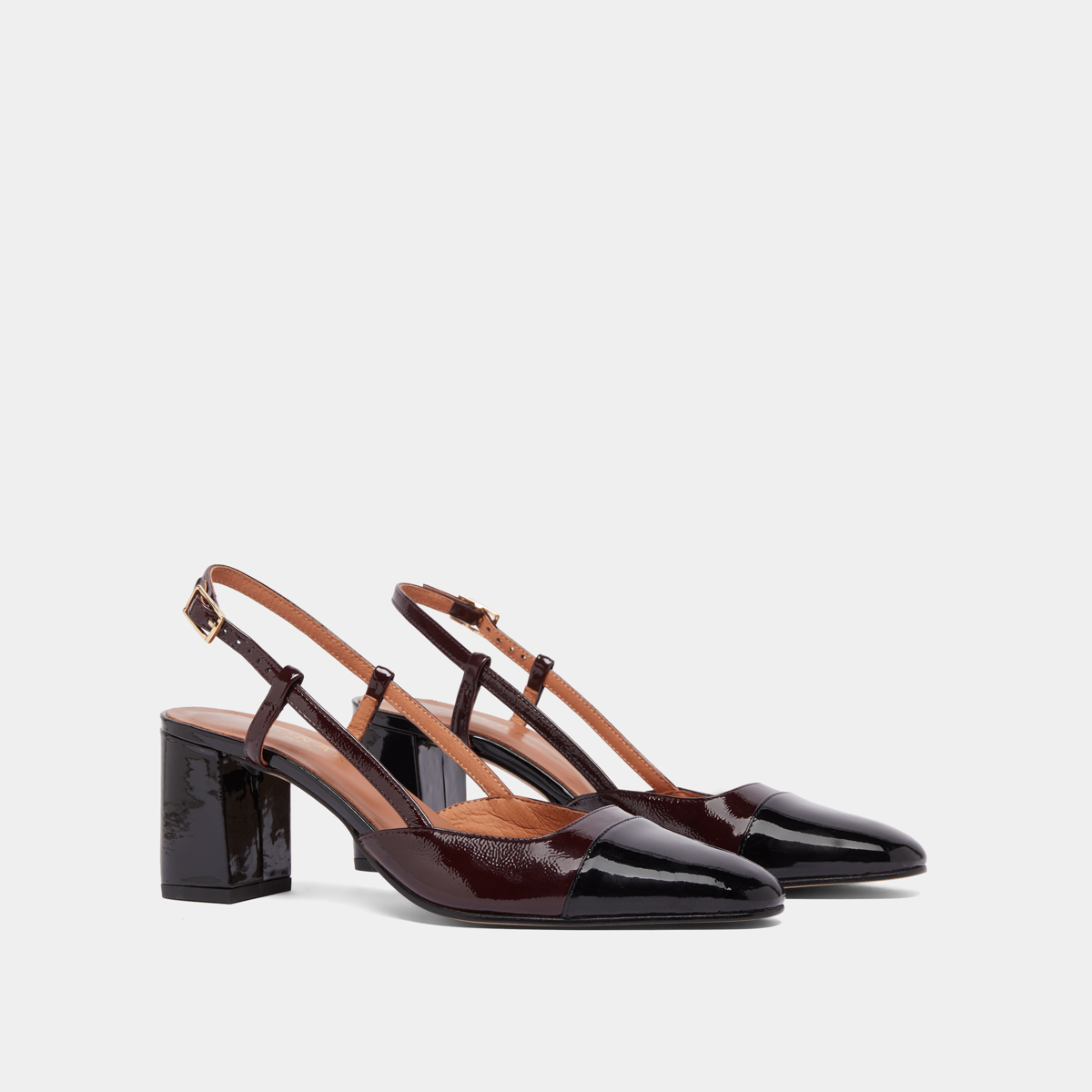 Slingbacks à talons in black patent leather and burgundy pleated patent | DHAPOP