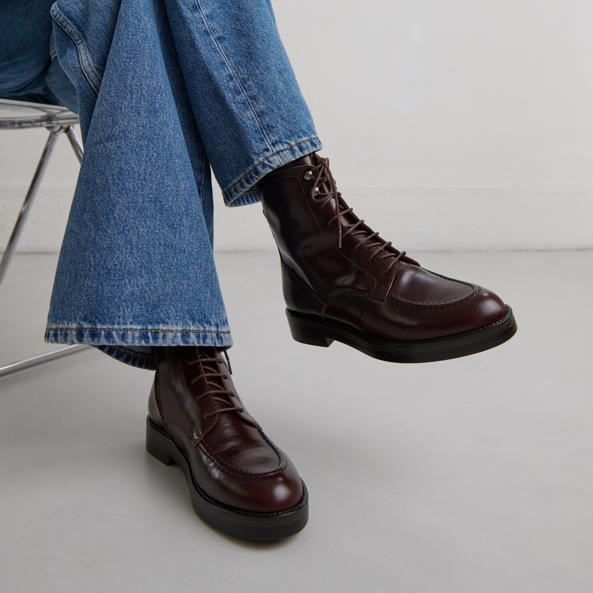 Boots &agrave; lacets in brown leather | ALIDA