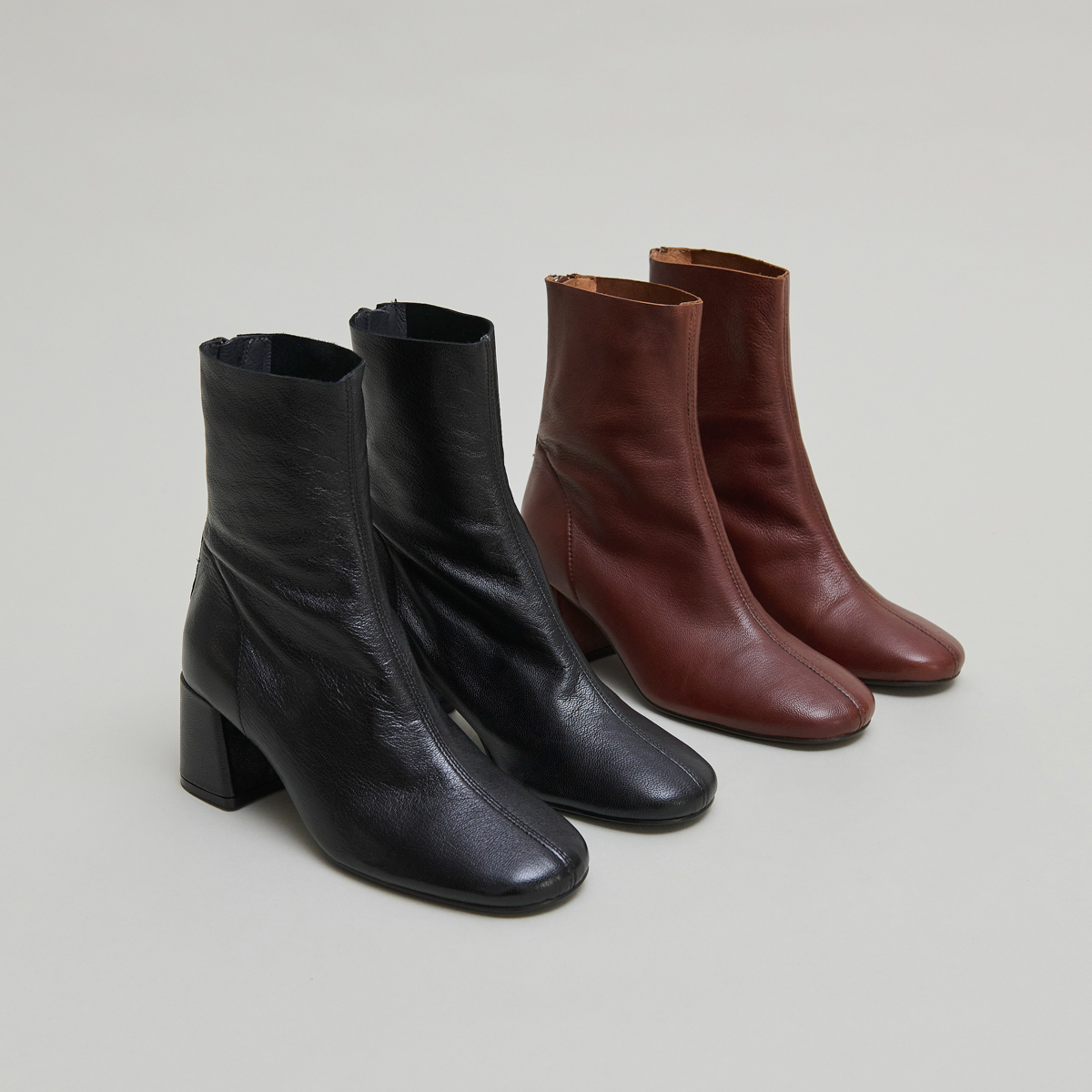 Bottines &agrave; fermetures &eacute;clairs arri&egrave;res..... in brown grained leather | DENONIE