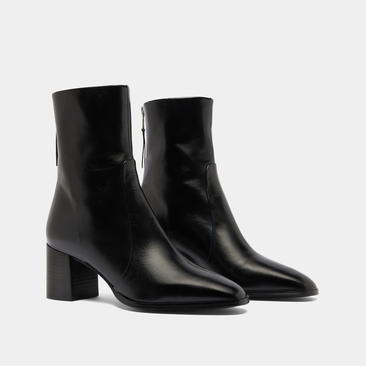 Bottines avec fermeture éclair arrière in black leather | DETRAS