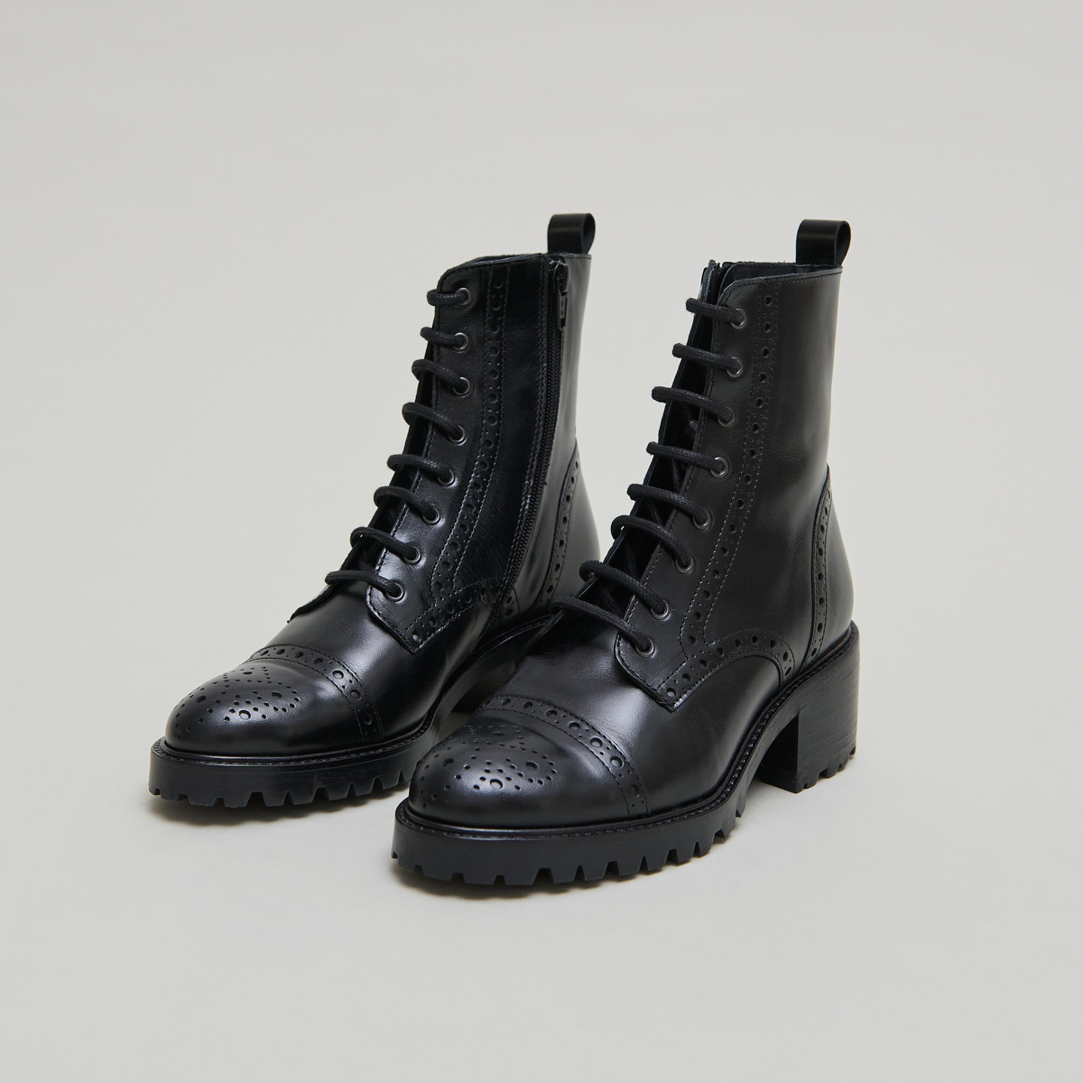 Boots à lacets et à talons in black leather | ANDERS