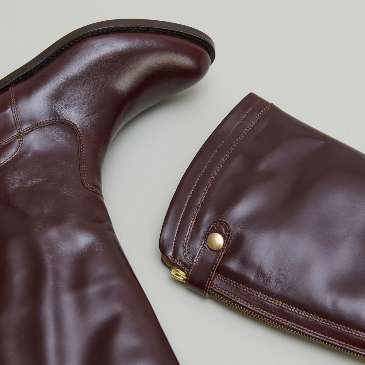 Bottes à fermetures éclairs arrières in brown leather | AUROS