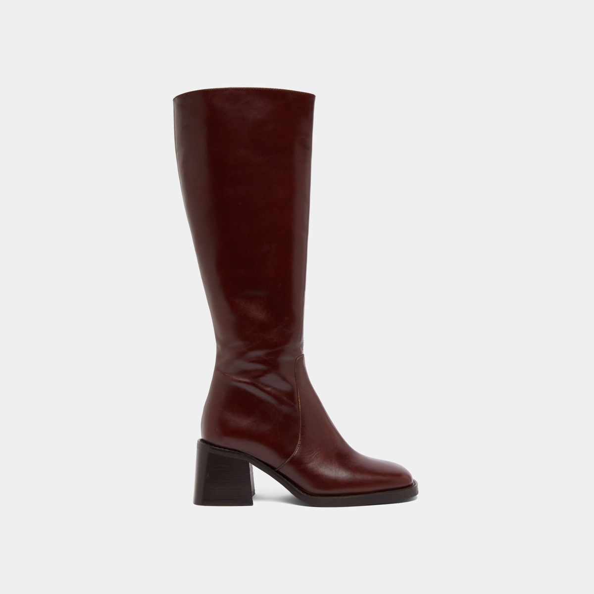 Heeled boots with squared toes in brown leather | DIOU