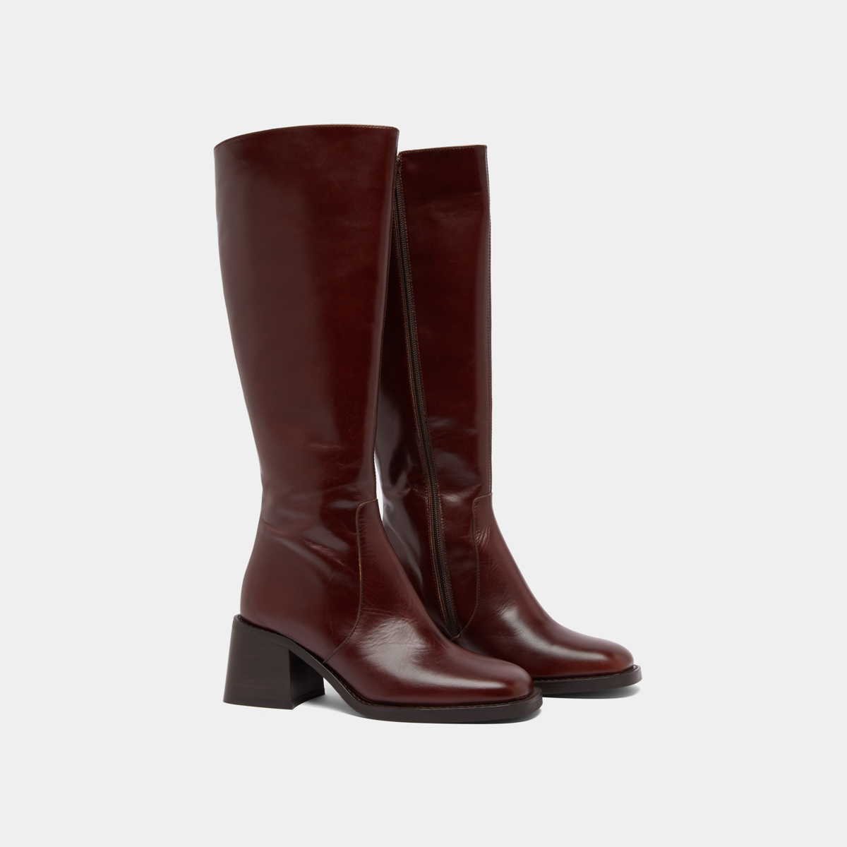 Heeled boots with squared toes in brown leather | DIOU
