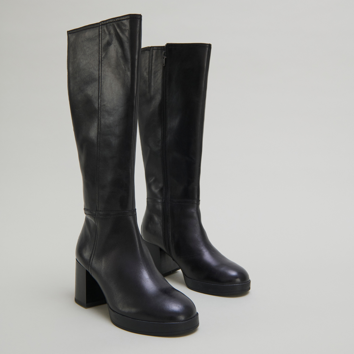 Bottes à talons in black leather | ANELIA
