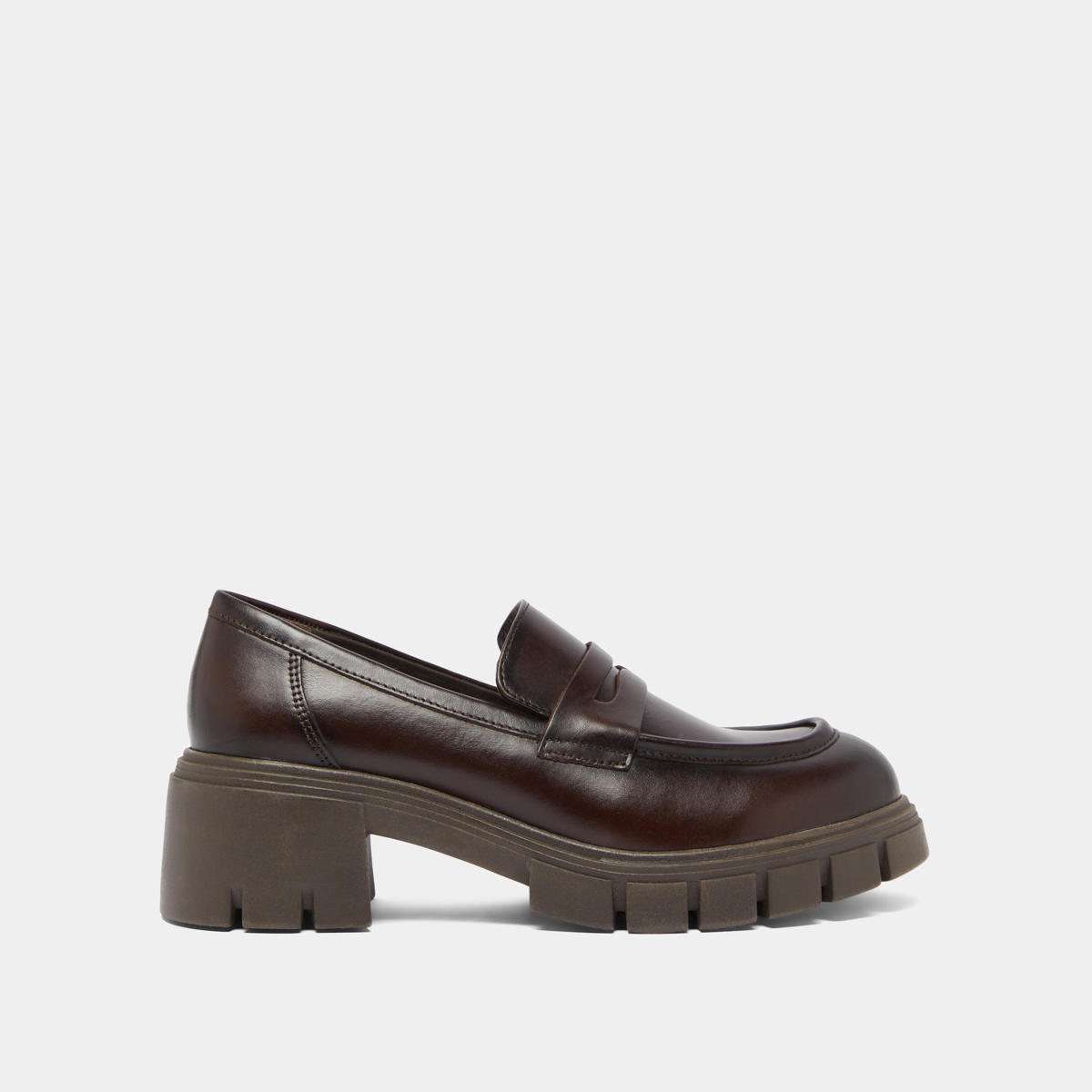 Loafers with notched soles in red-brown leather | ARON