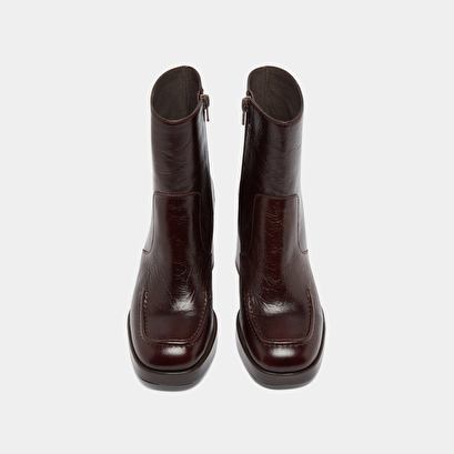 Heeled ankle boots with squared toes dark brown
