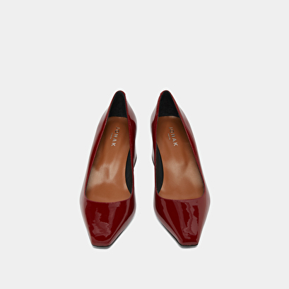 Escarpins &agrave; talons recouverts in carmine red patent | dulina