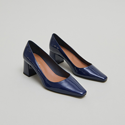 Escarpins &agrave; talons recouverts in blue patent | dulina