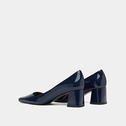 Escarpins &agrave; talons recouverts in blue patent | dulina