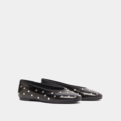 Ballet flats with silver details in black leather | dania
