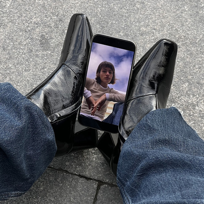 Bottines &agrave; bouts pointus in black pleated patent | dalibar