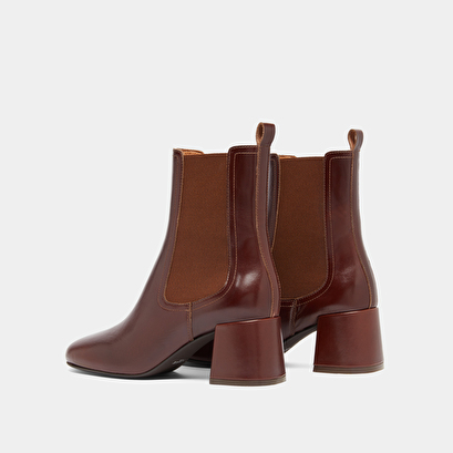 Bottines &agrave; talons et &eacute;lastiques in brown leather | denon
