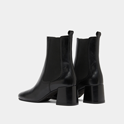 Bottines &agrave; talons et &eacute;lastiques in black leather | denon