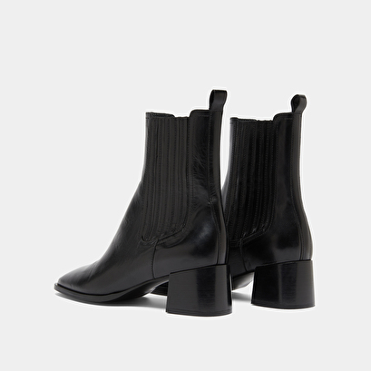 Bottines &agrave; fronces in black leather | dingo