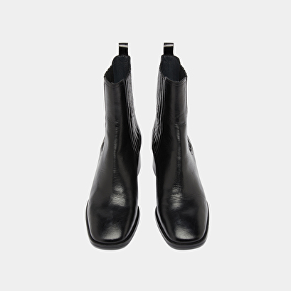 Bottines &agrave; fronces in black leather | dingo