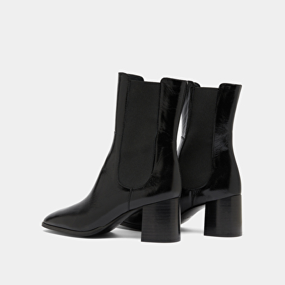 Bottines &agrave; &eacute;lastiques in black shiny leather | ducha