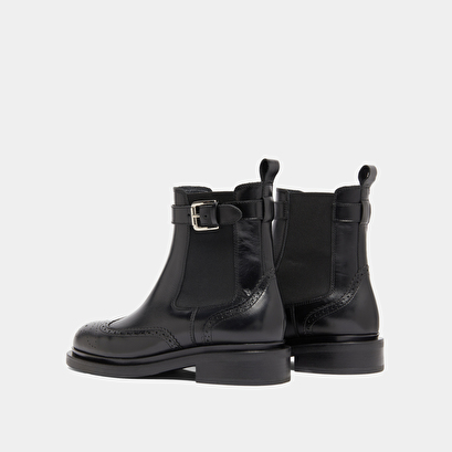 Boots &agrave; boucles in black leather | douby