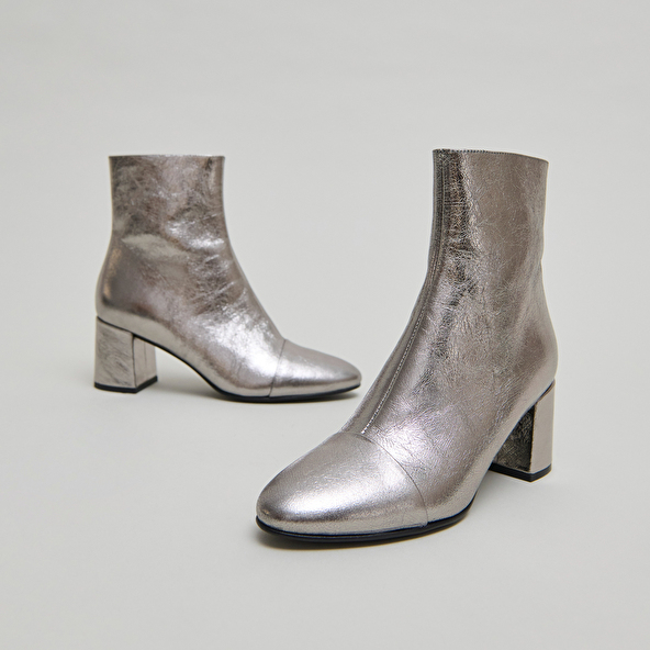 Bottines &agrave; talons in dark metallic leather | DONIAMA