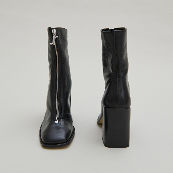 Bottines à talons et fermetures éclairs ... in black leather | VANDANA